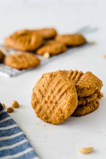 Almond Flour Peanut Butter Cookies